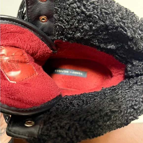 Tommy Hilfiger Woman’s Black and Gray Lace-Up Boots sz 10 - Picture 7 of 9